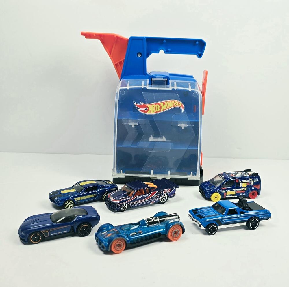 Hot Wheels 1:64 Carry Case Launcher w/ Orange Track Ramp & 5 Diecast Cars